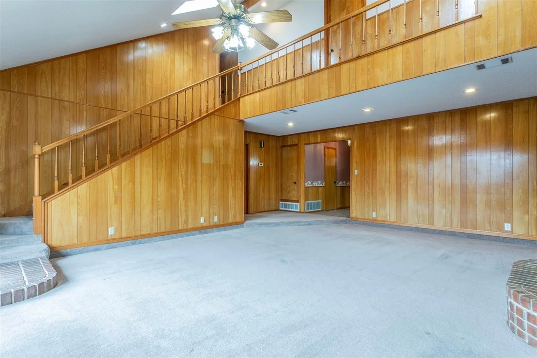 Photo of 2601 River Oaks DR