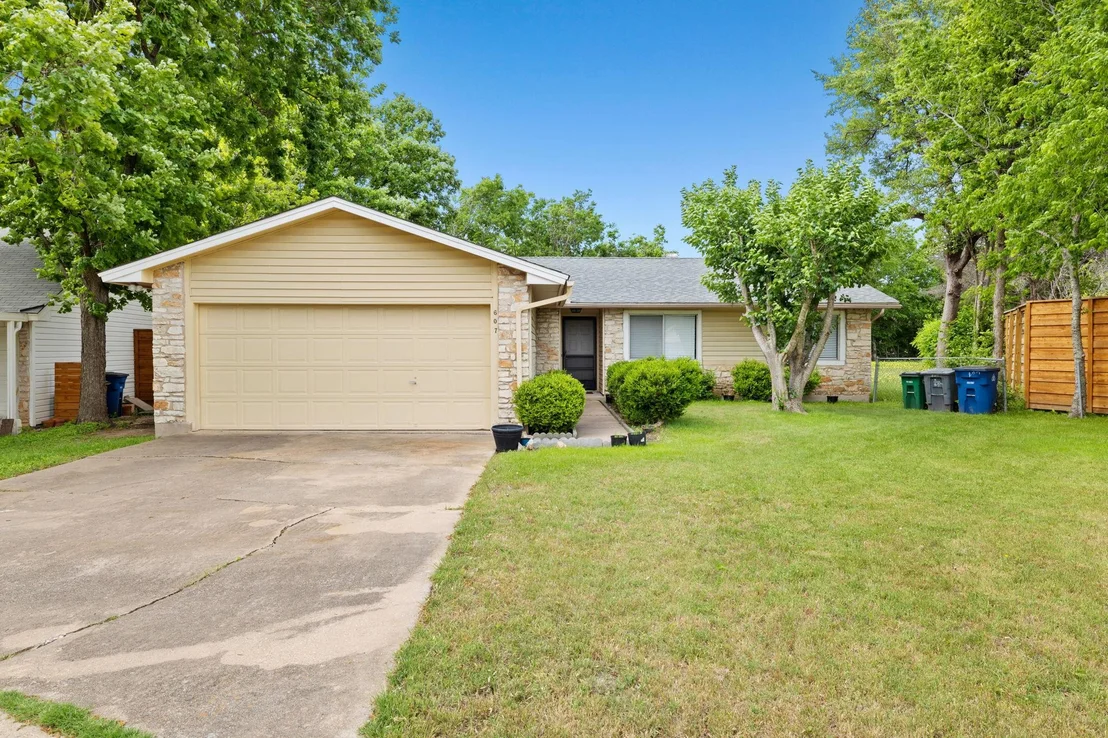 Photo of 607 Elderberry CV