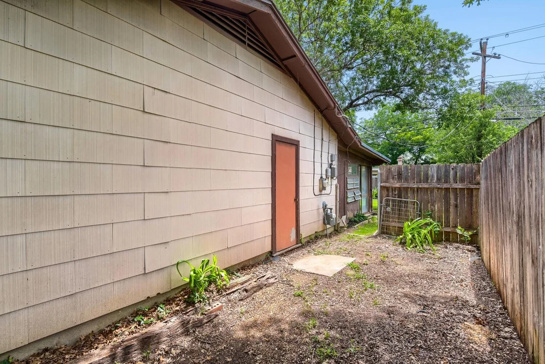 Photo of 5001 Creekline DR