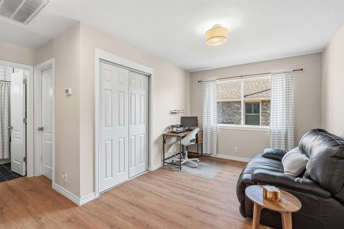 Photo of 115 Finch LN