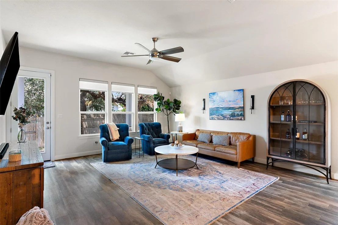 Photo of 396 Gunnison WAY