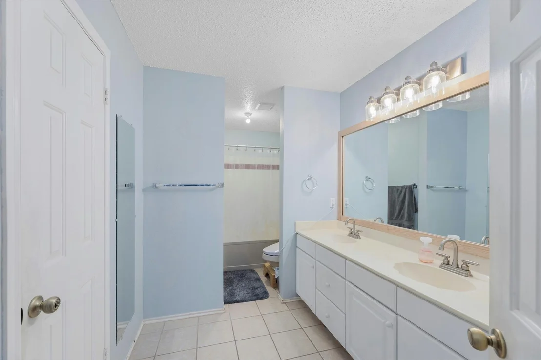 Photo of 13000 Dionysus DR