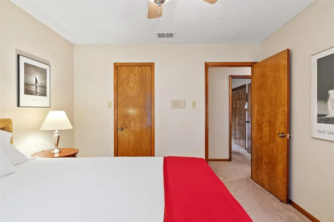 Photo of 1409 Thaddeus CV
