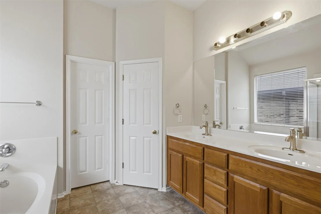 Photo of 4108 Veiled Falls DR