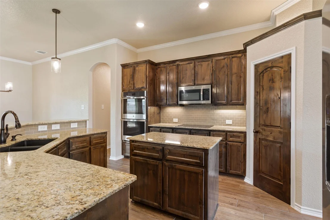 Photo of 7601 Silicon DR