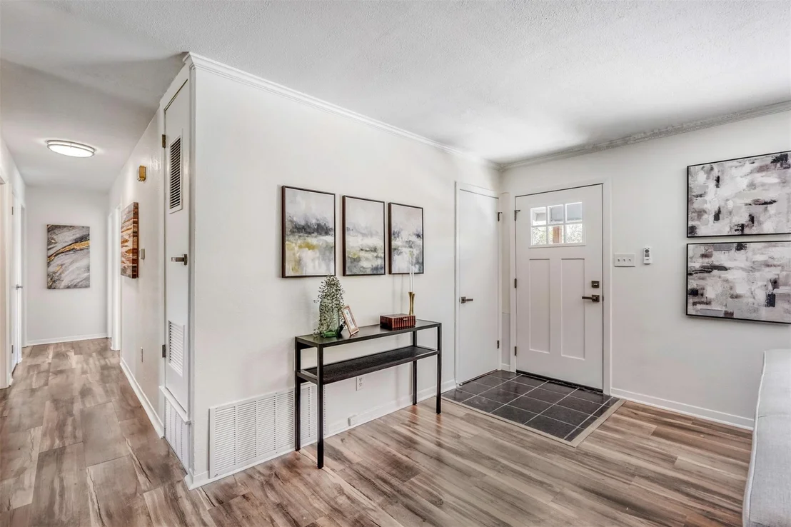 Photo of 5601 Oak BLVD
