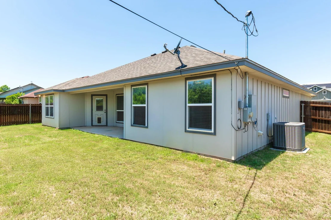 Photo of 1124 Limestone DR