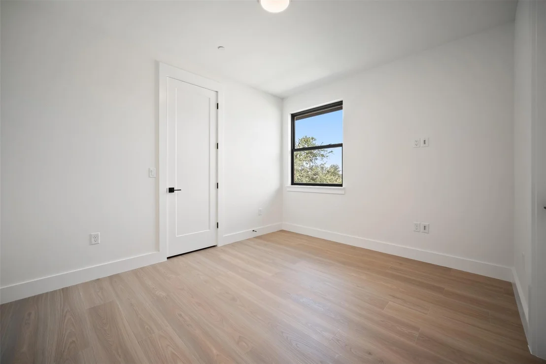 Photo of 10105 Cressida Bend