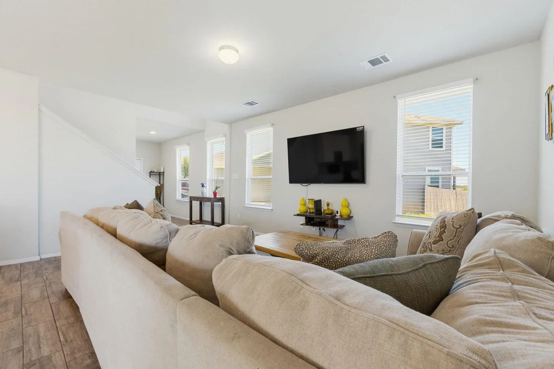 Photo of 120 Blue Agate CT