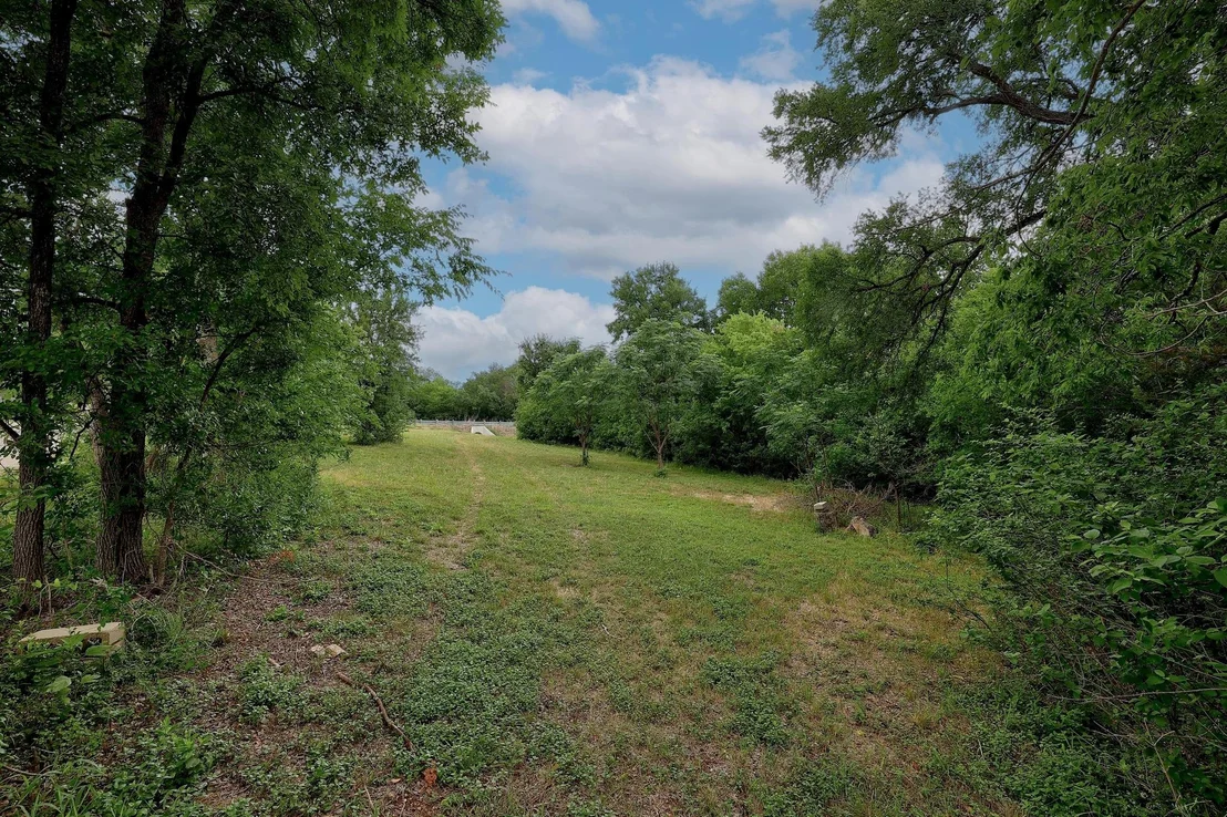 Photo of 101 River RD