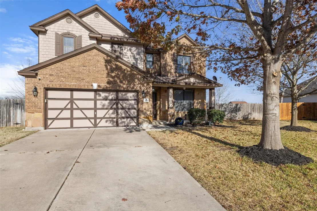 Photo of 605 Apricot DR