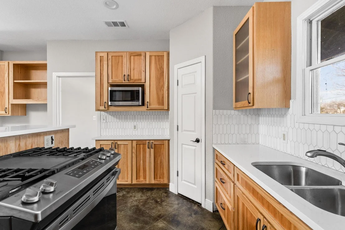 Photo of 2203 Lindell Ave