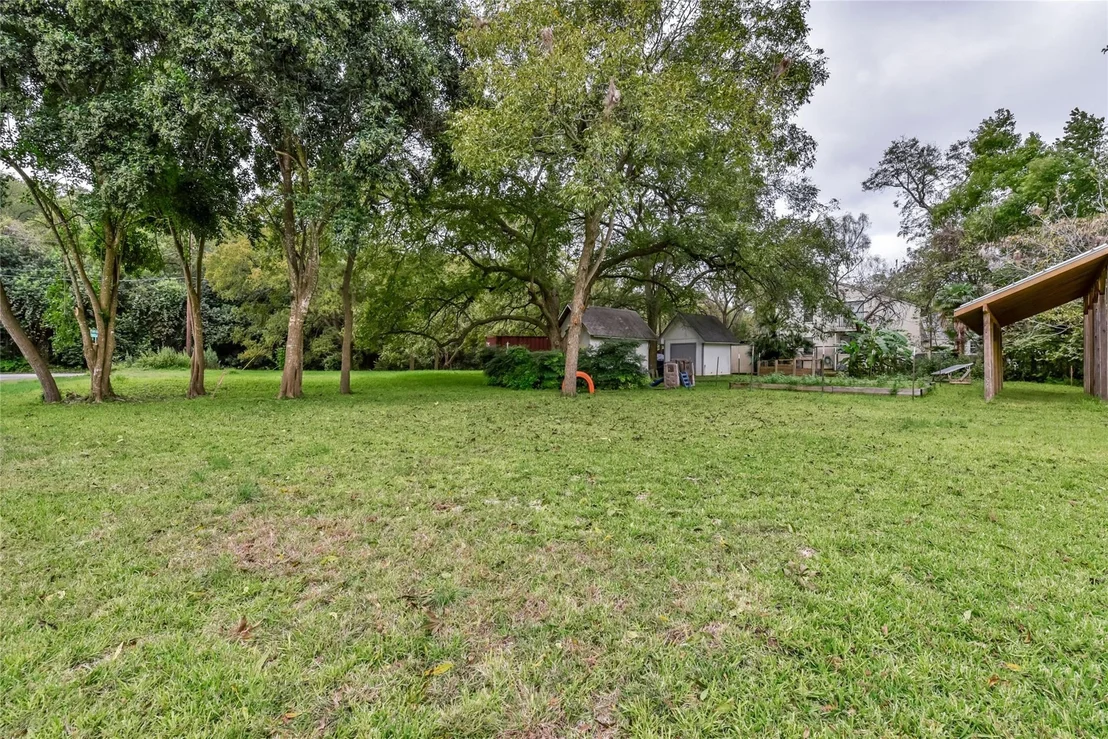Photo of 1800 Rockcliff RD