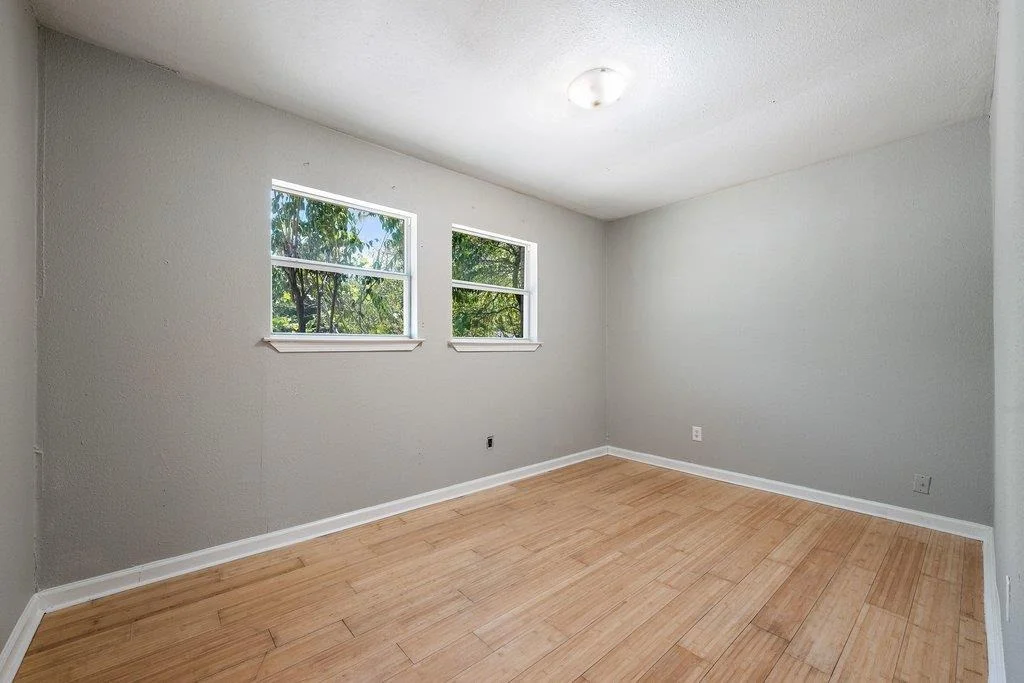 Photo of 1304 Lily TER