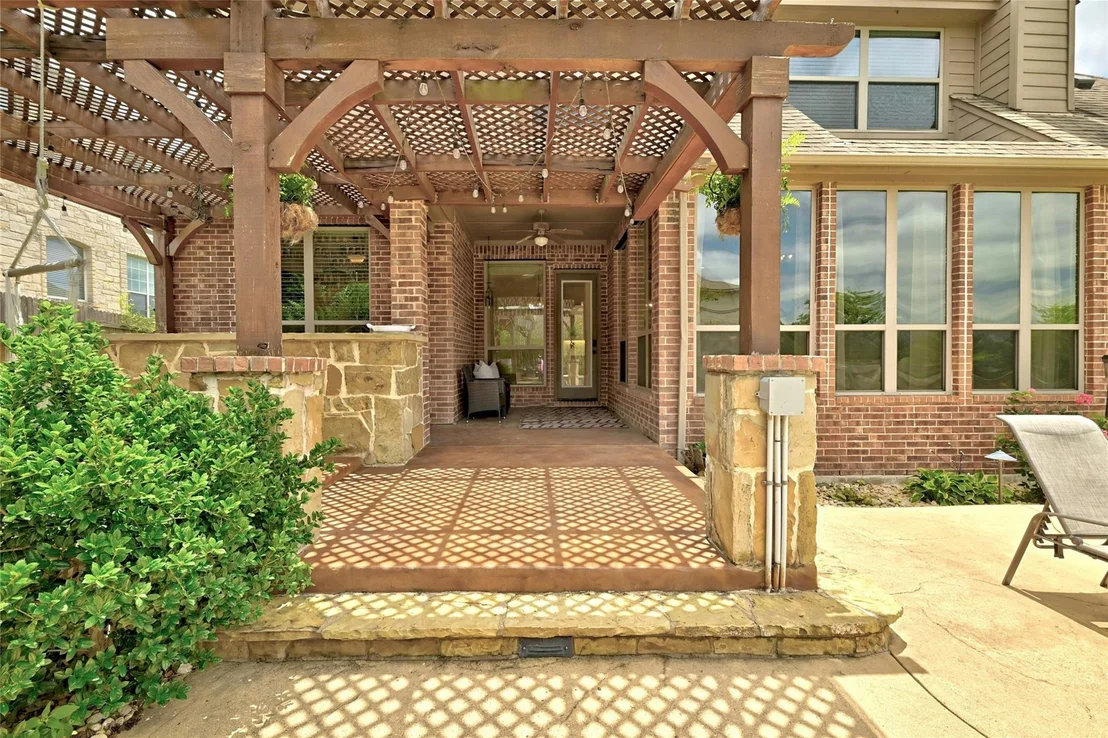 Photo of 331 Aspen DR