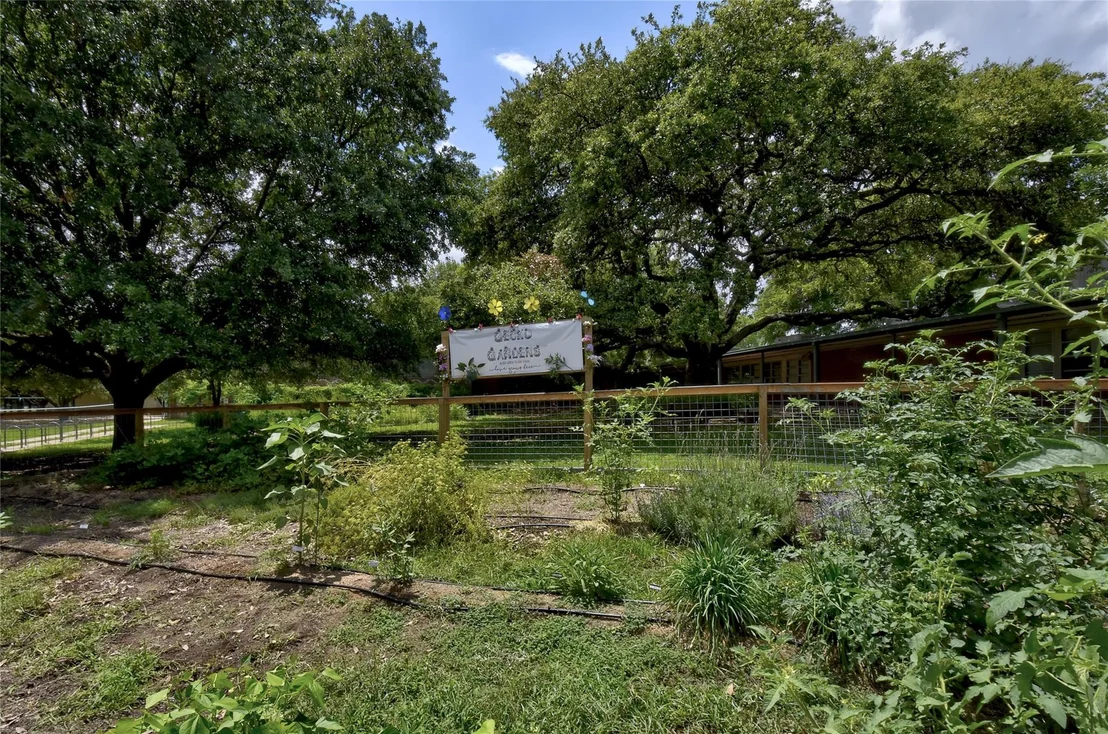 Photo of 2701 Pinewood TER