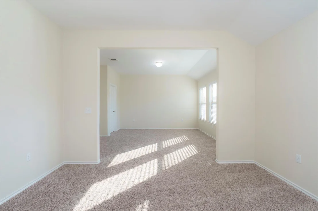Photo of 13020 SE Kearns DR