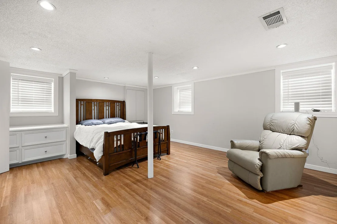 Photo of 7 Inwood CIR