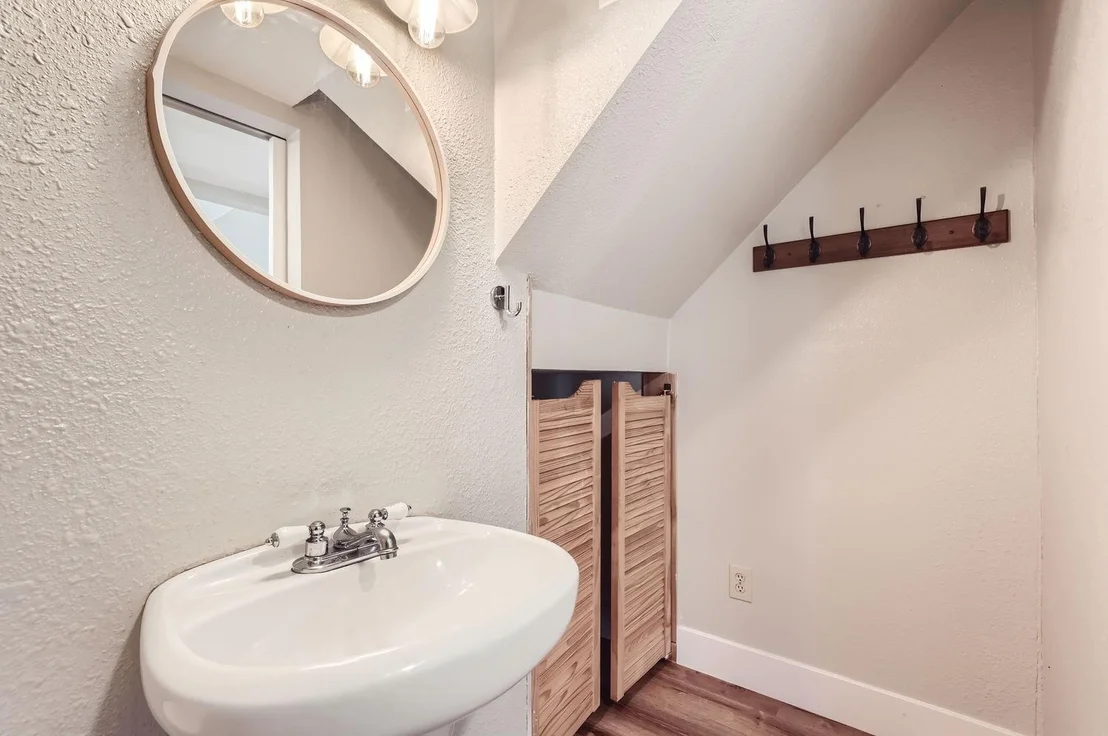 Photo of 1711 Ryon LN