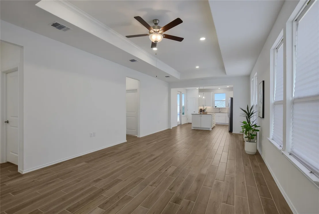 Photo of 103 Cross Bar ST