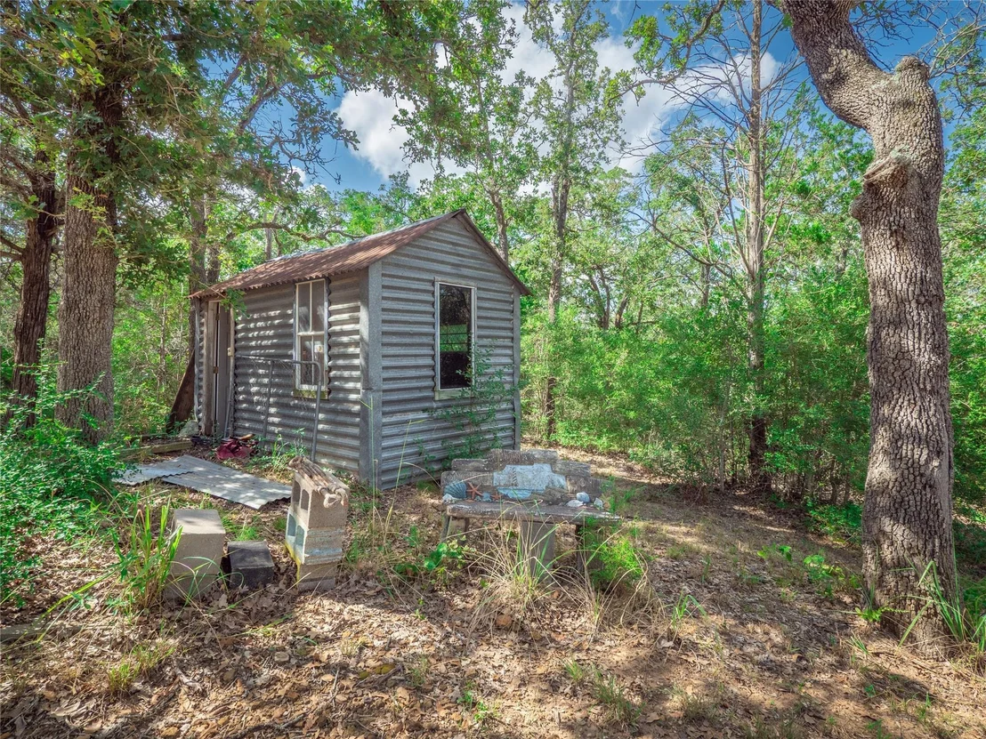 Photo of 499 Hidden Oaks DR