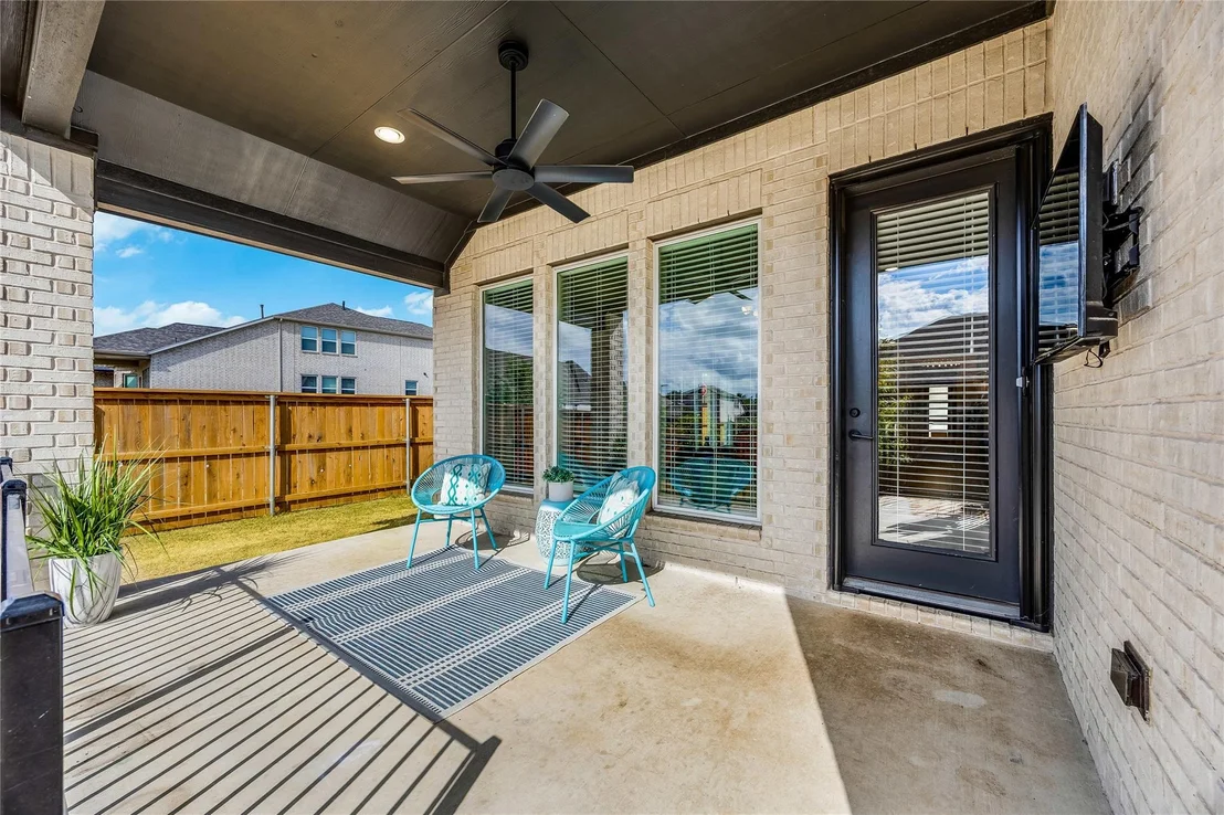Photo of 200 Green Knoll LN