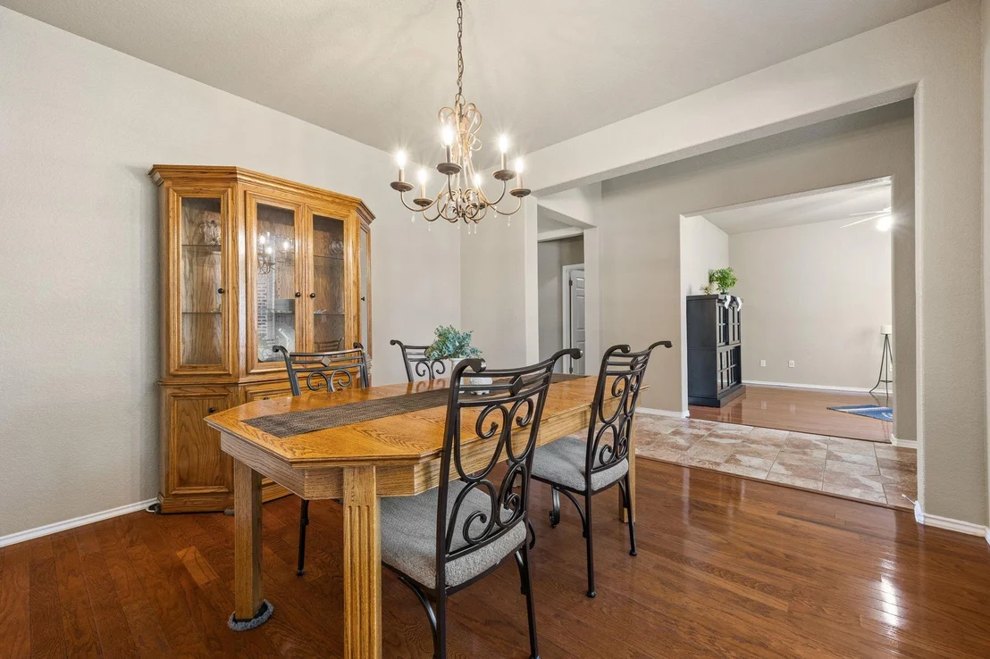 Photo of 709 Belmont DR