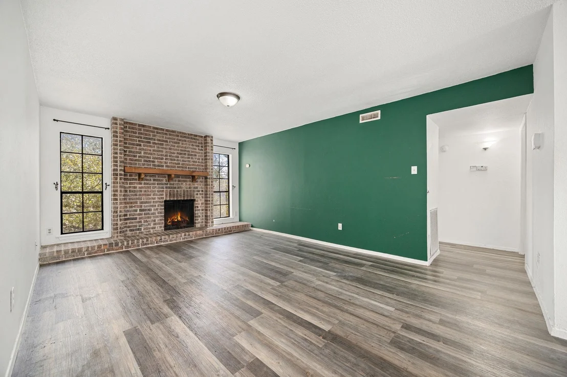 Photo of Unit 235 at 4159 Steck Ave