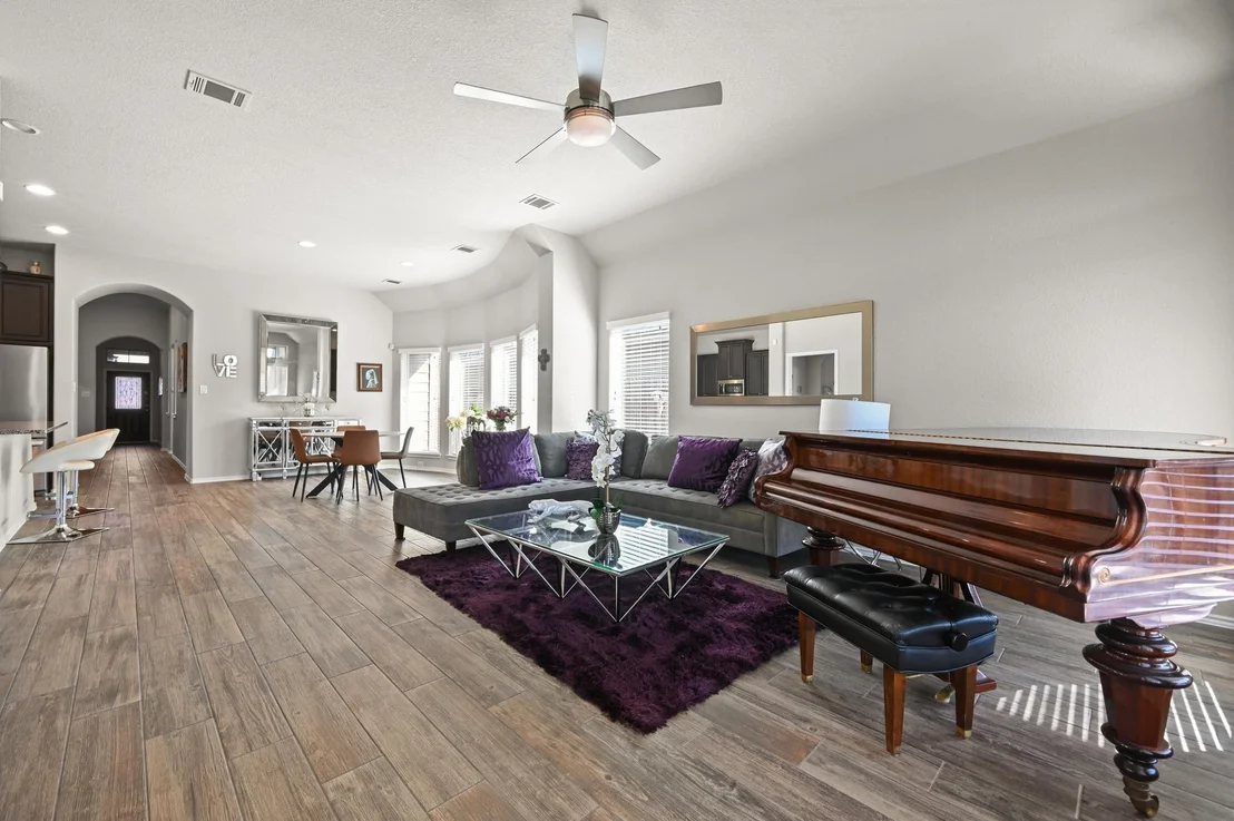 Photo of 373 LACEY OAK LOOP
