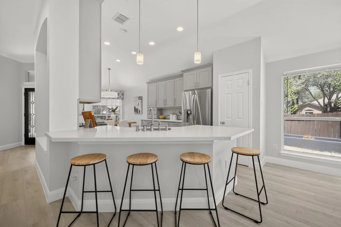 Photo of 13536 Anarosa LOOP