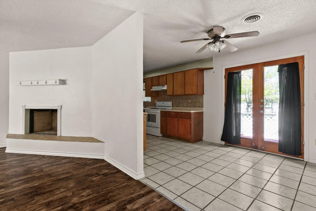 Photo of 2813 Live Oak DR