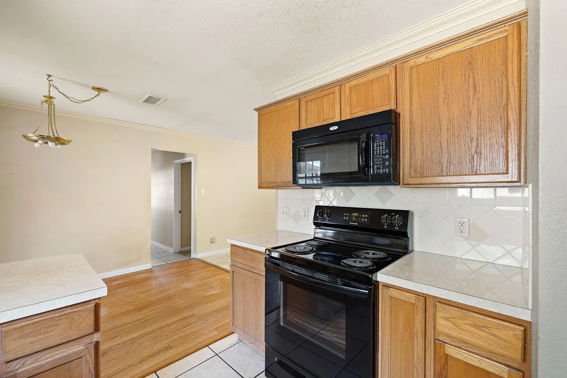 Photo of 1209 Doris LN