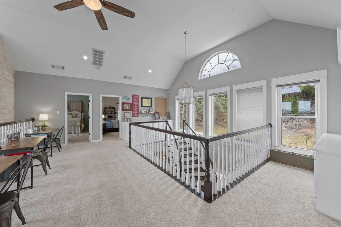 Photo of 5926 Lakeside DR