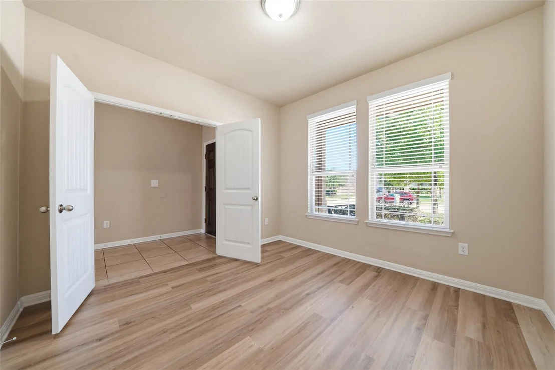 Photo of 613 Longhorn Cavern RD