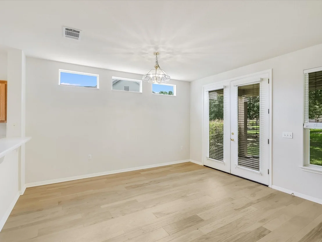 Photo of 121 Warbler WAY