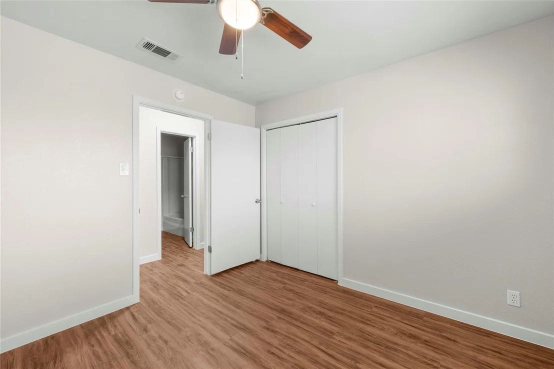 Photo of 4010 Valley View DR