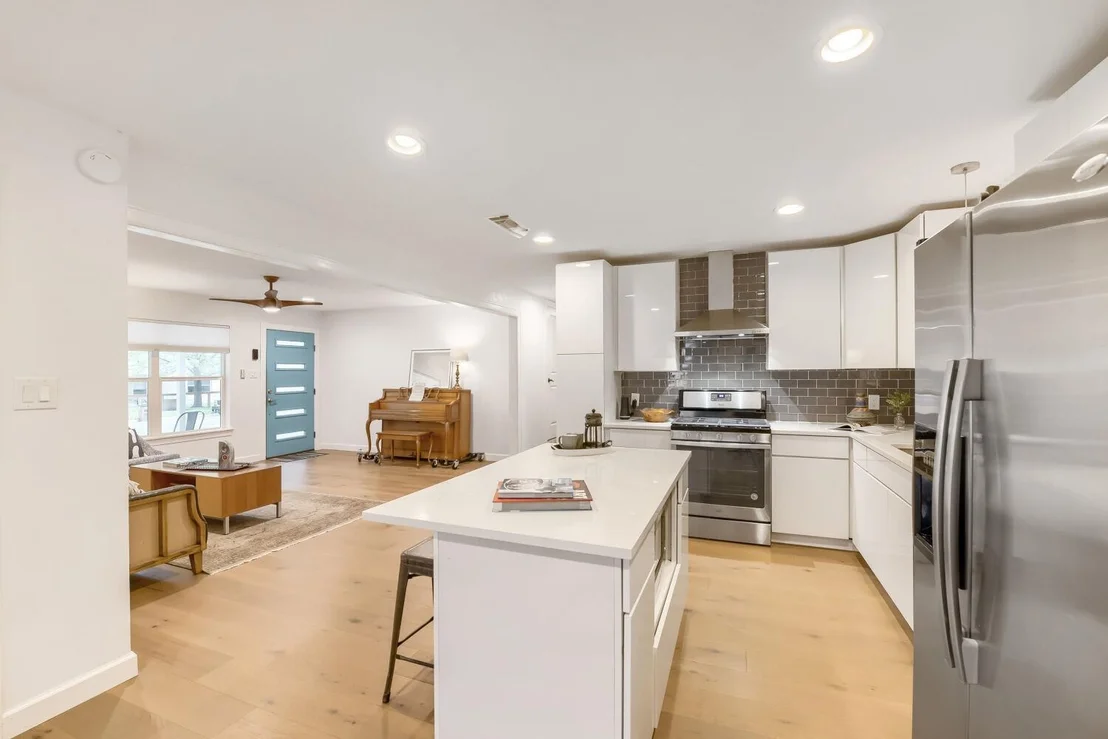 Photo of 1109 Fieldcrest DR