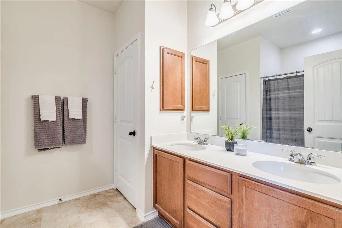 Photo of 1040 Verna Brooks WAY