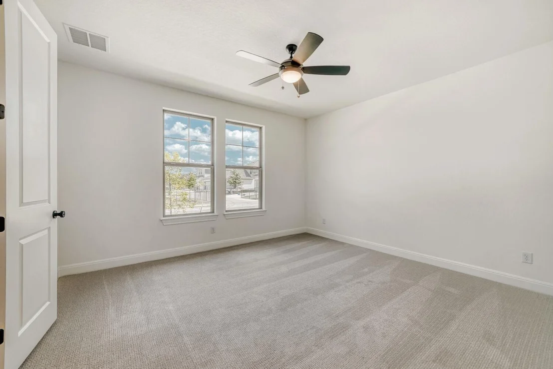 Photo of 448 Burlington DR