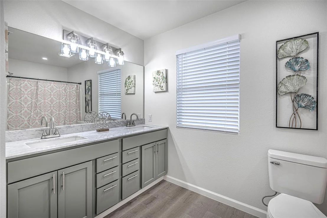 Photo of 101 Meadowbrook DR