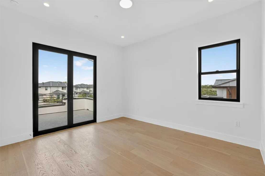 Photo of 10105 Milky Way DR