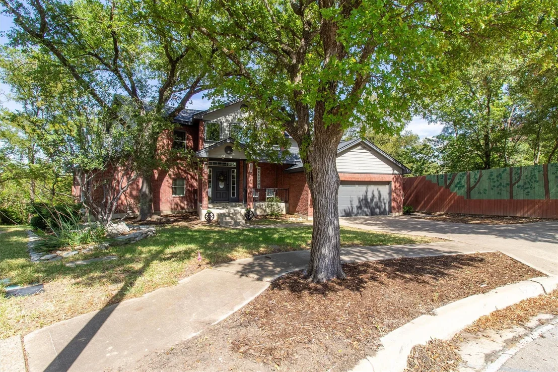 Photo of 1701 Johnson WAY