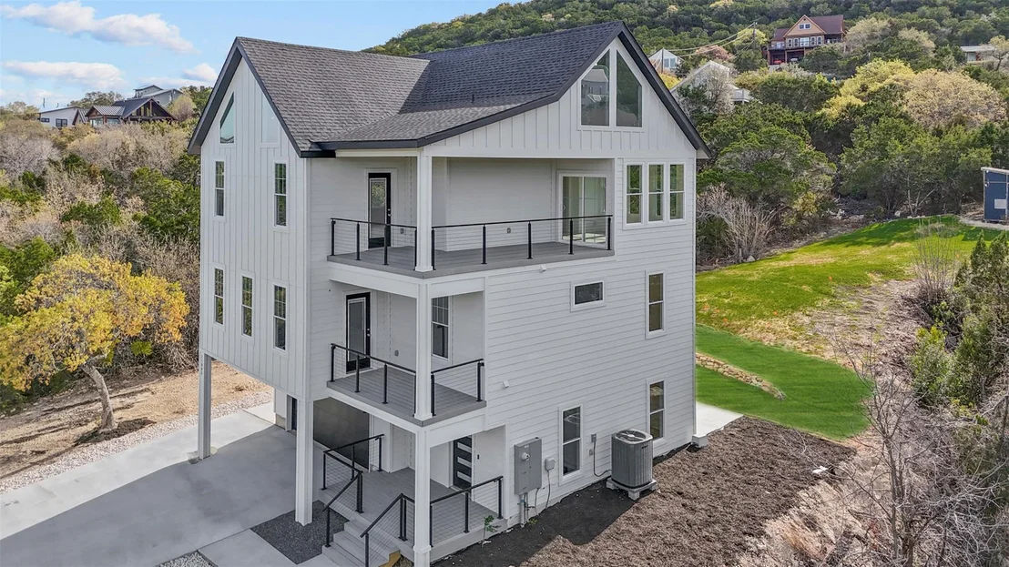 Photo of 11005 Beach RD