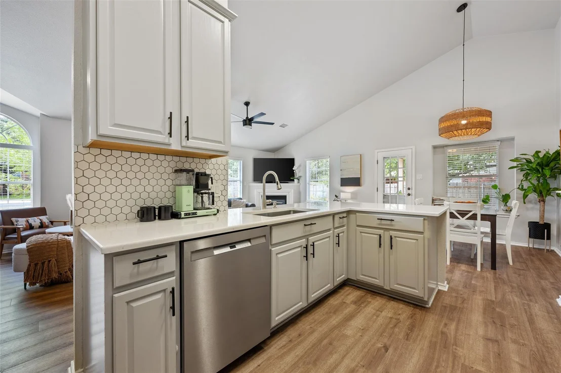 Photo of 3112 Lynnbrook DR