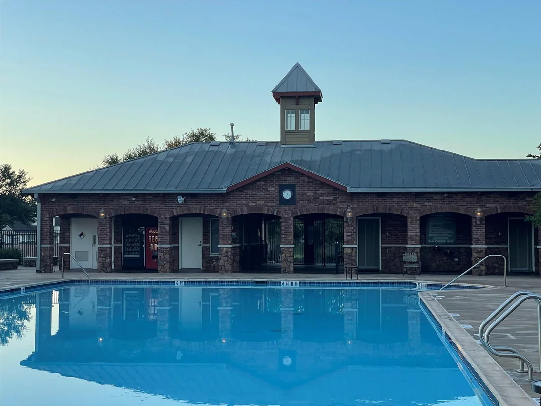 Photo of 332 Hidden Brook LN