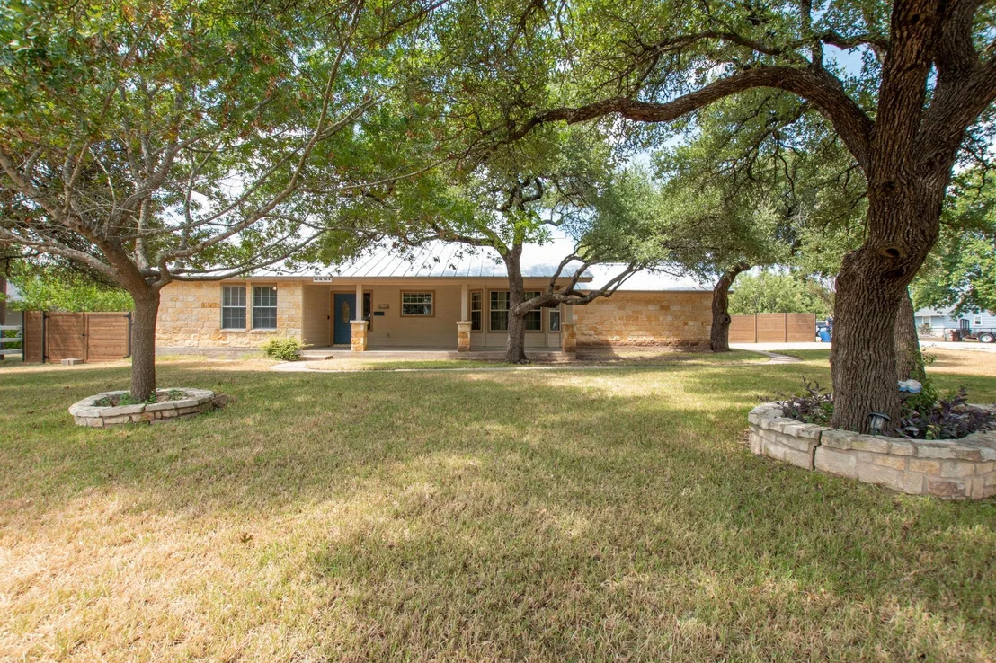 Photo of 410 W Fm 243