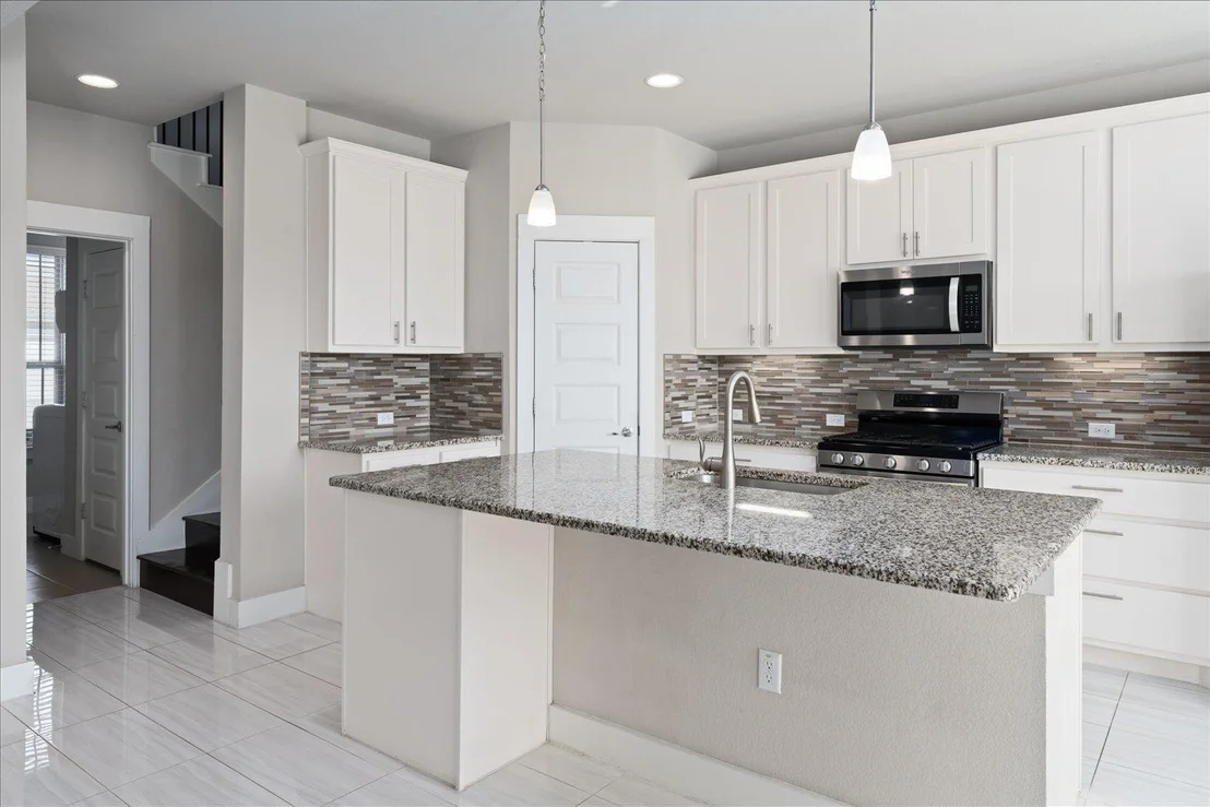 Photo of Unit 4 at 9305 McKnight LOOP