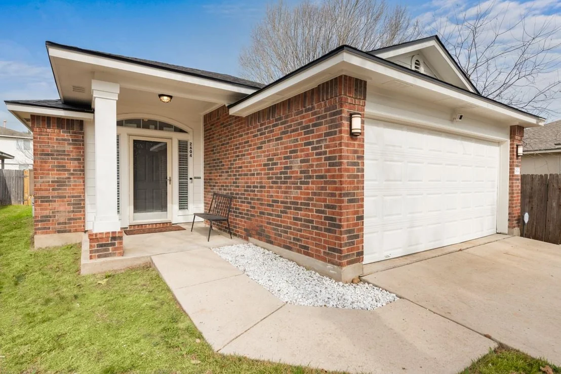 Photo of 2604 James Bausch LN