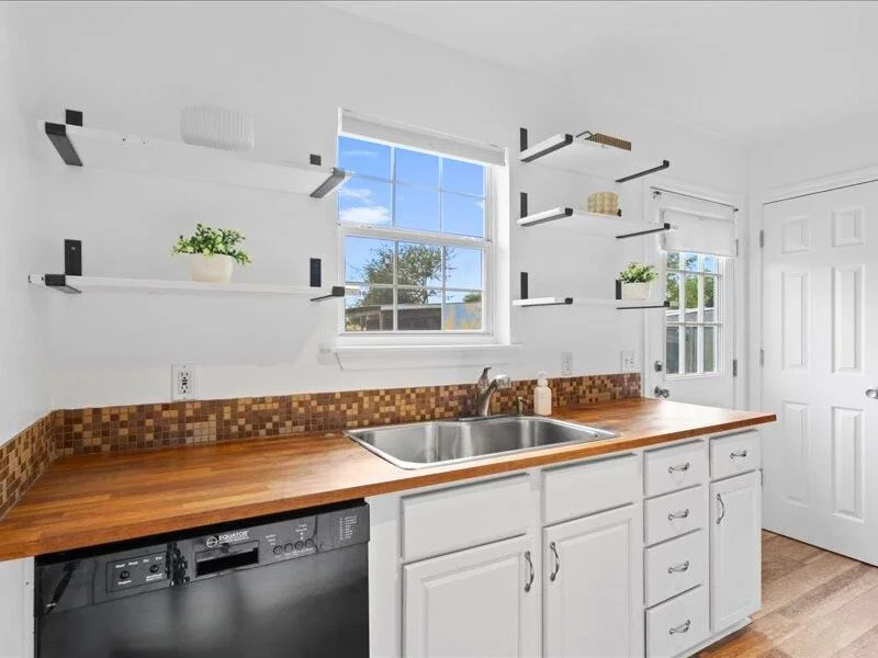 Photo of 150 Evangeline LN