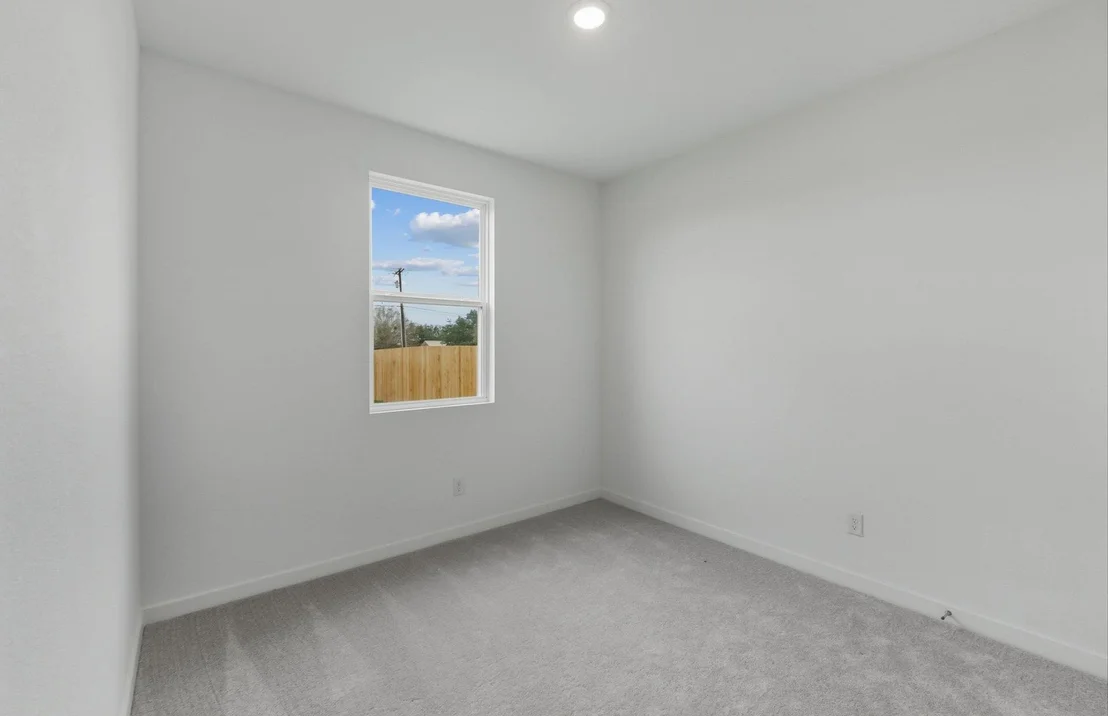 Photo of 341 Sullivan WAY